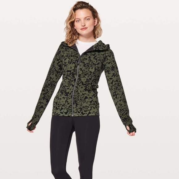 NEW Lululemon Scuba Hoodie IV Size 6 Green/Black Floral - Picture 3 of 15